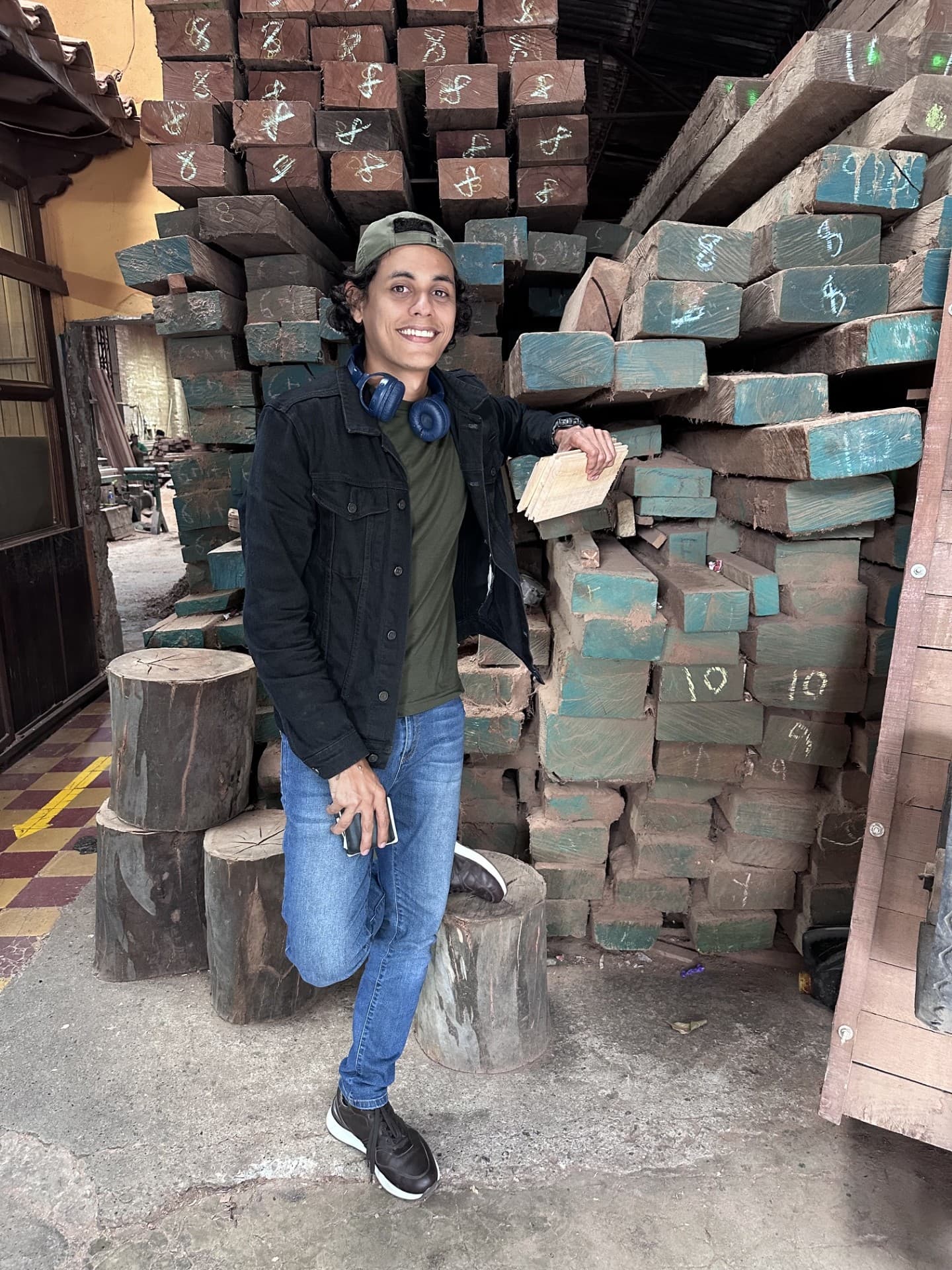 Choosing the slat-ceiling wood in Medellín