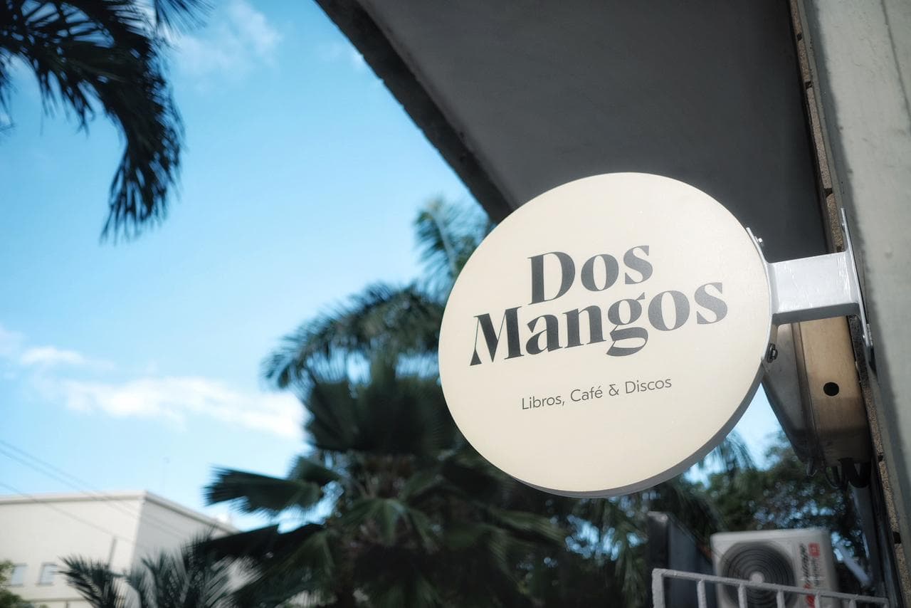 Dos Mangos